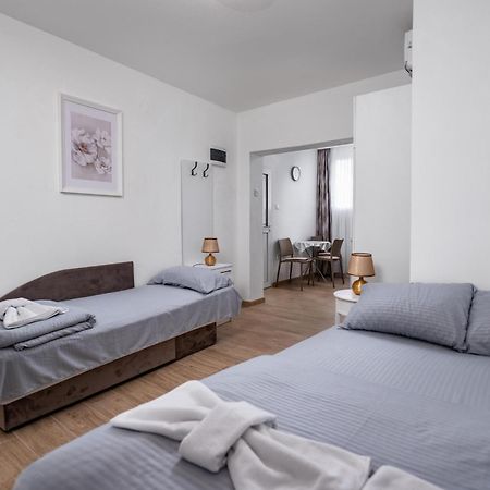 Apartmani Kaan Podgorica Esterno foto