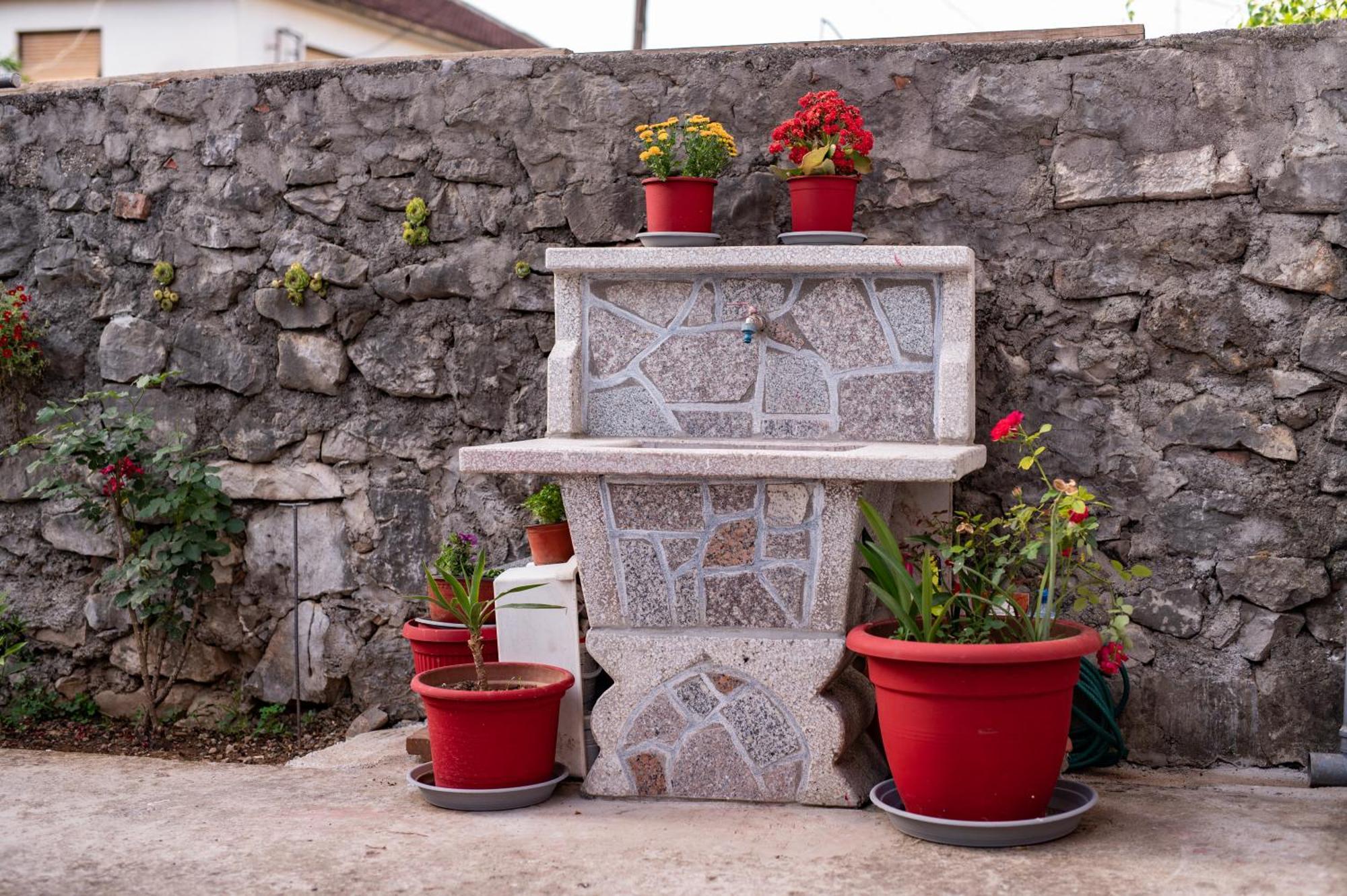 Apartmani Kaan Podgorica Esterno foto
