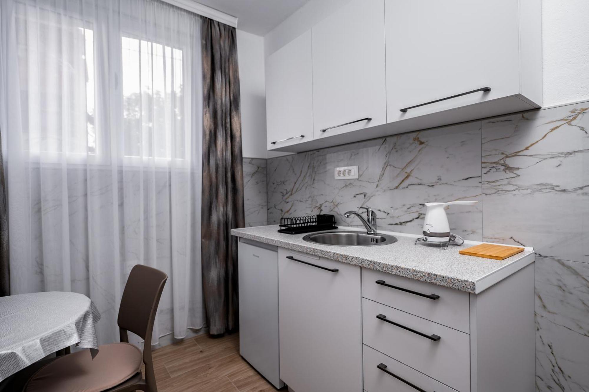 Apartmani Kaan Podgorica Esterno foto