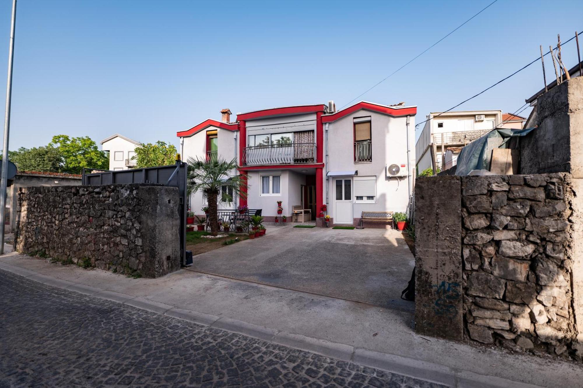 Apartmani Kaan Podgorica Esterno foto