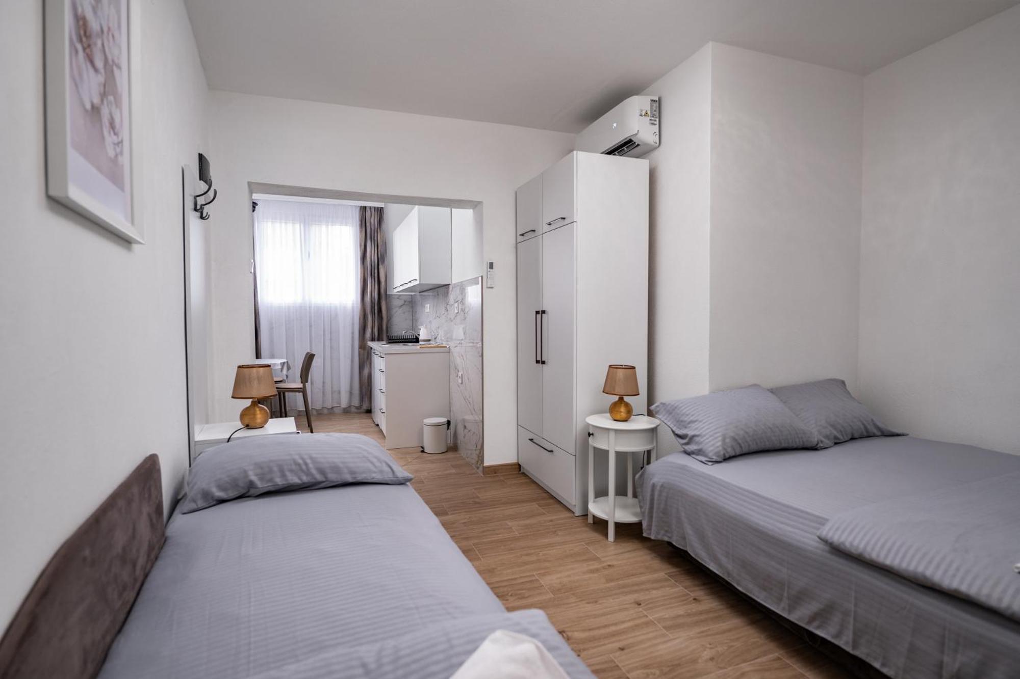 Apartmani Kaan Podgorica Esterno foto