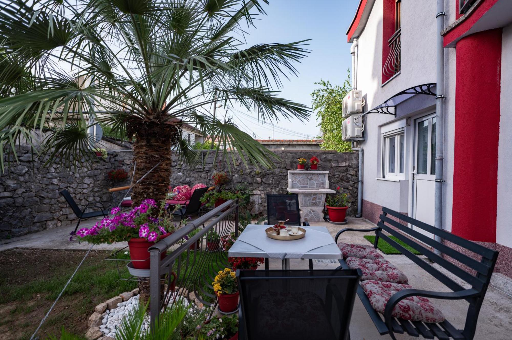 Apartmani Kaan Podgorica Esterno foto