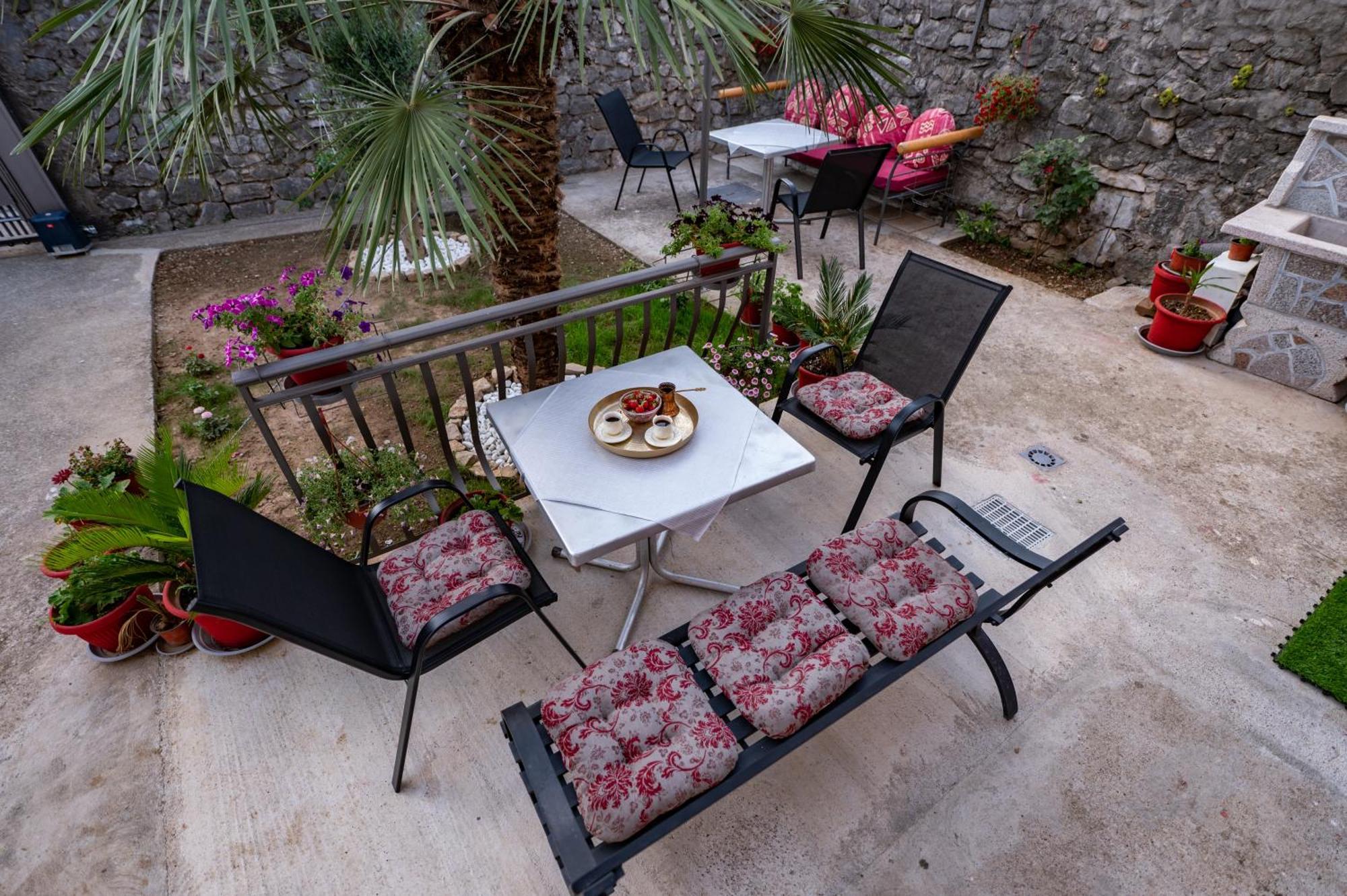 Apartmani Kaan Podgorica Esterno foto