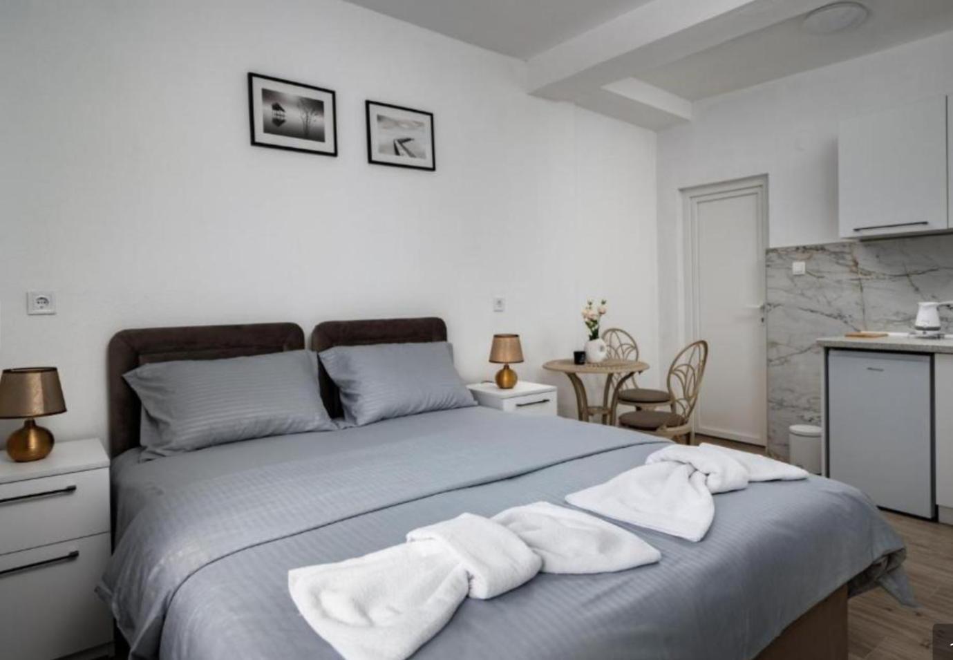 Apartmani Kaan Podgorica Esterno foto